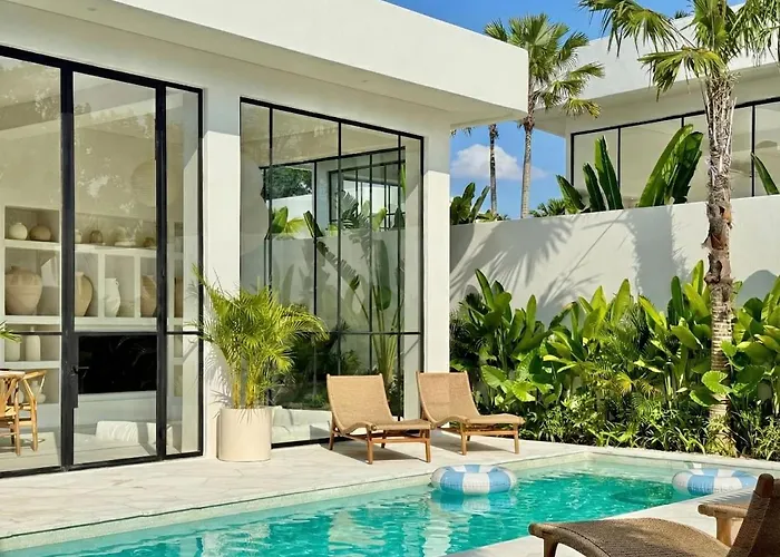 Villa Dolce X The Young Uluwatu